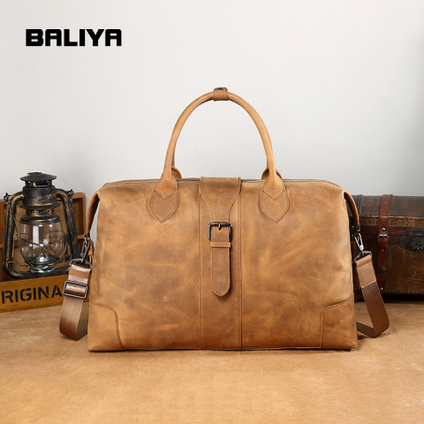 Choosing the Right Leather Bag for Travel: Unveiling the Allure of the Travel Duffle Leather Bag