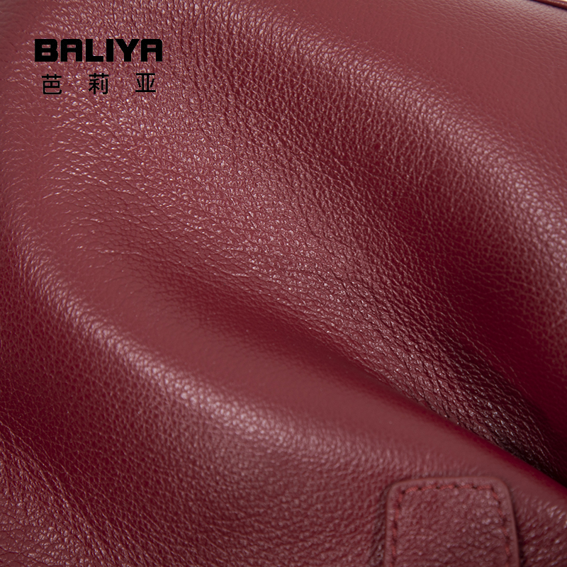 Feel the Texture to Effectively Spot Fake Leather​