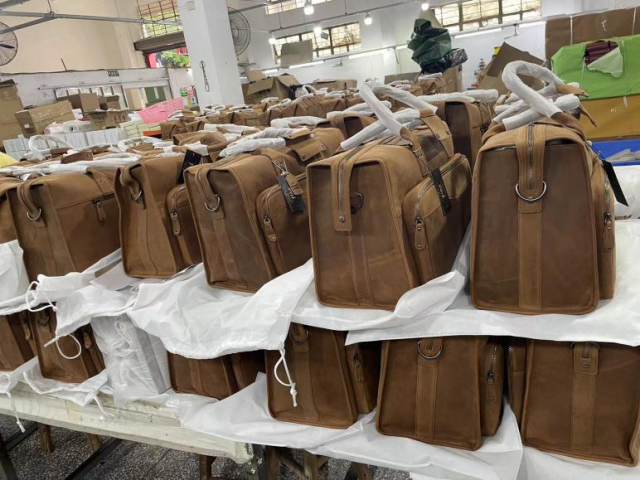 How to Choose a Reliable Genuine Leather Bag OEM Factory in China
