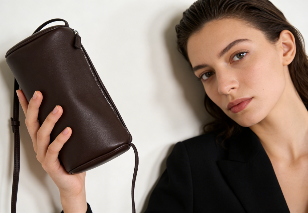 Genuine Leather Barrel Crossbody Bag - Premium Pebbled Leather Small Cylinder Shoulder Handbag with Adjustable Strap XK003