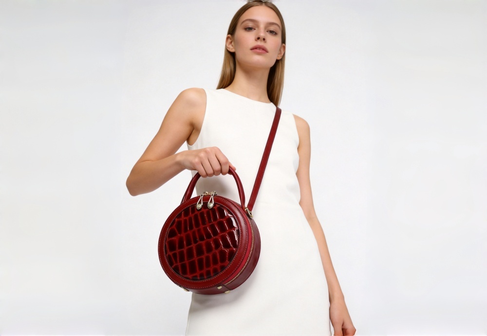 Red Croc Embossed Patent Leather Round Top Handle Crossbody Bag for Women - Elegant Circular Box Purse, Stylish Designer‑Inspired Evening Handbag 9001