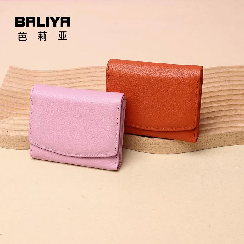 Exploring the Latest Trends in Leather Wallets for Women – Style Meets Functionality