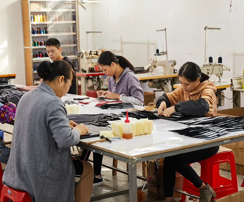 We are a manufacturer and exporter specializing in genuine leather products.