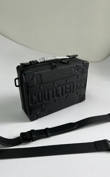 Custom Leather Bag Manufacturers You Can Rely On: From Design to Delivery