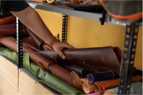 Custom Leather Bag Manufacturers You Can Rely On: From Design to Delivery