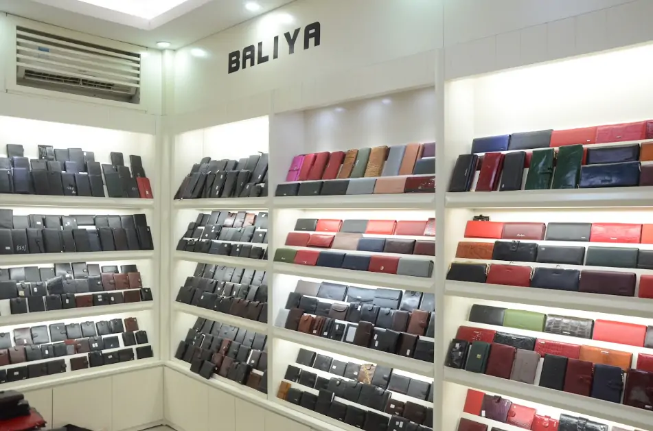 Global Buyers Prefer Baliya: The Leading Leather Bag Exporter