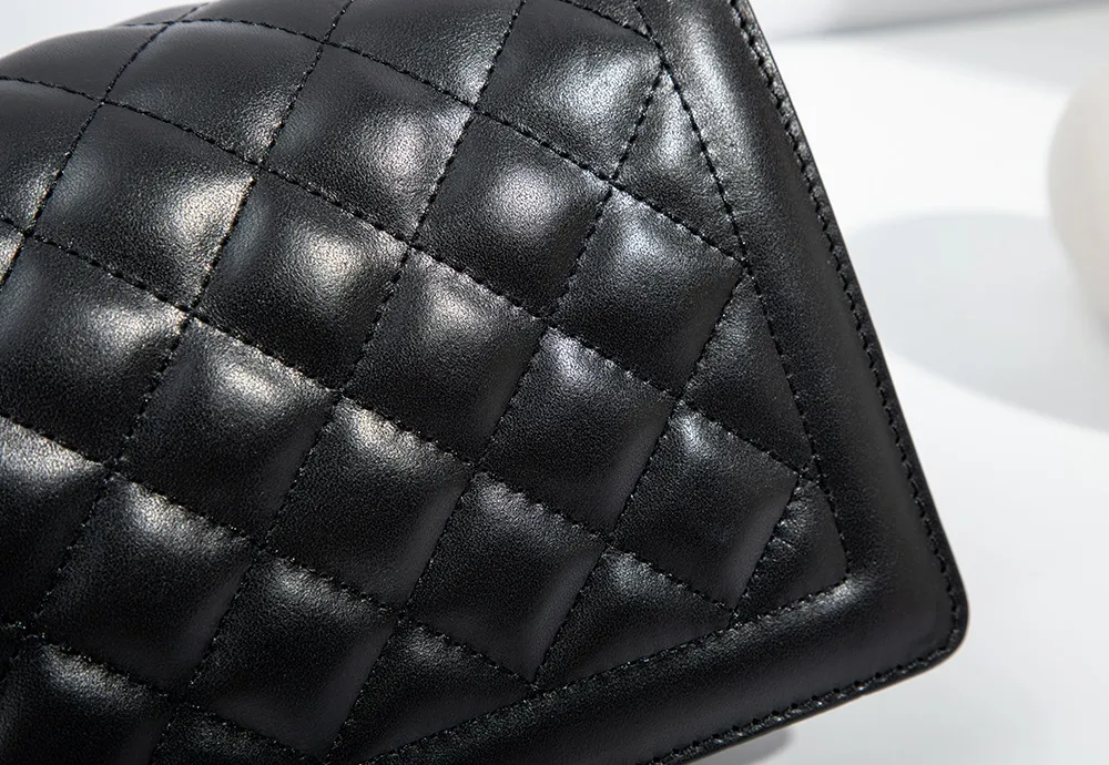 The BALIYA handbag showcases exquisite quilted leather craftsmanship.
