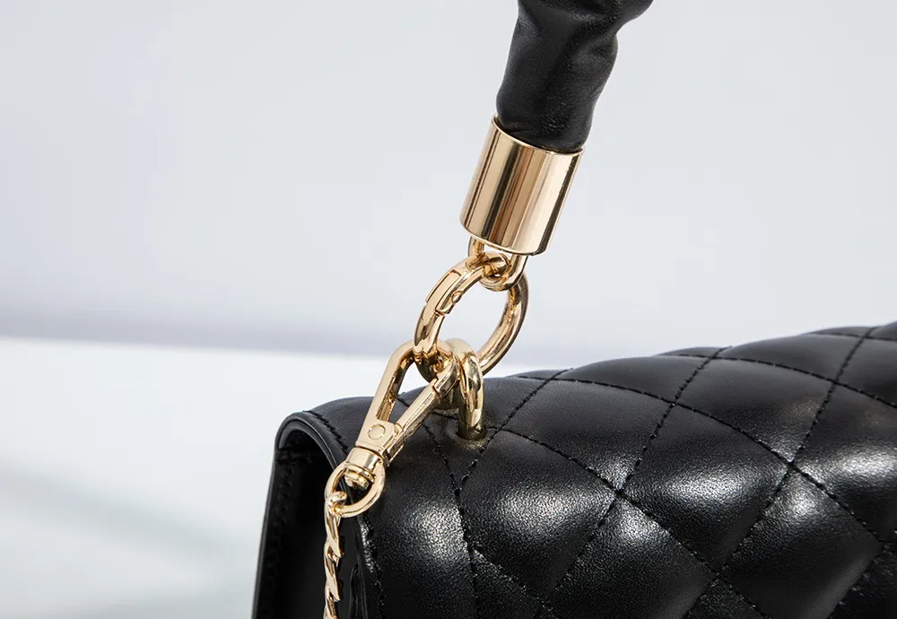 Baliya Diamond Pattern Pleated Handle Chain Bag Fashionable Metal Buckle Handbag