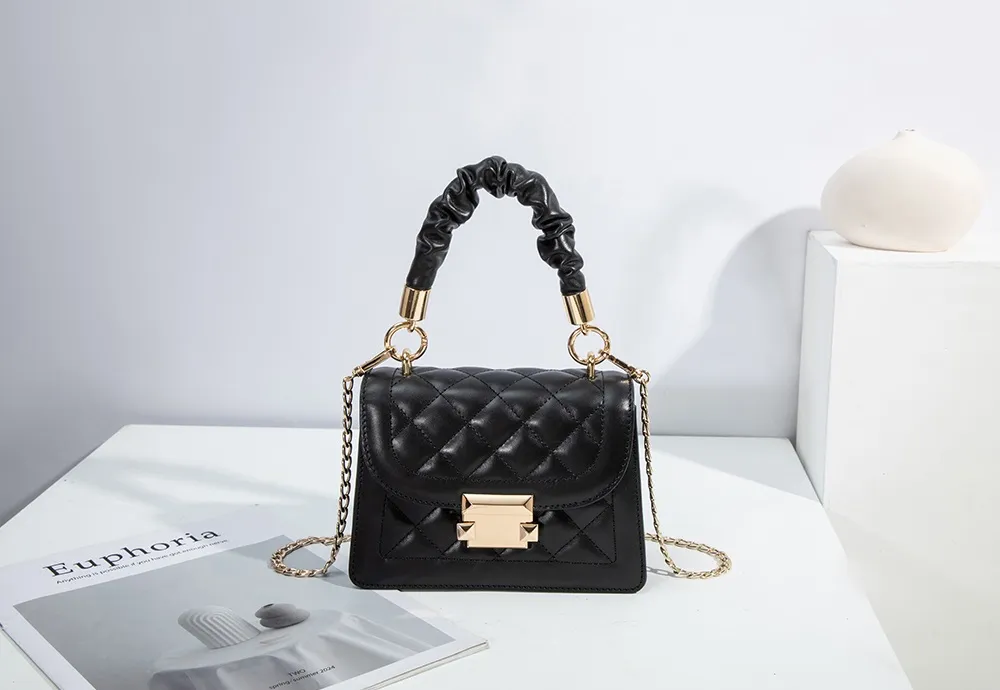 Baliya Diamond Pattern Pleated Handle Chain Bag Fashionable Metal Buckle Handbag