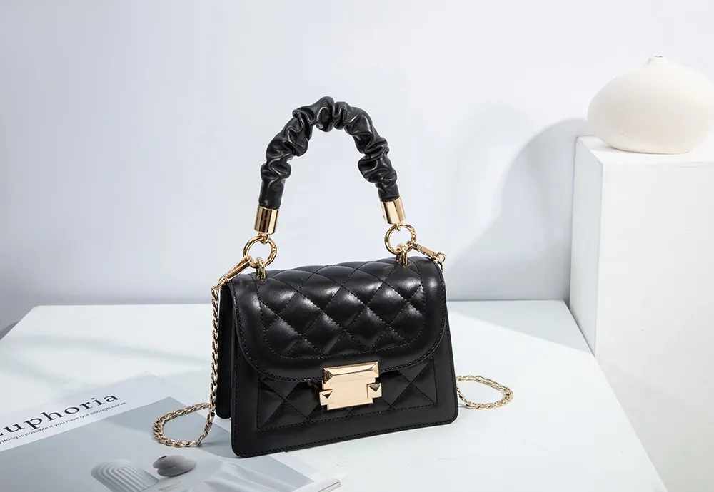 Baliya Diamond Pattern Pleated Handle Chain Bag Fashionable Metal Buckle Handbag