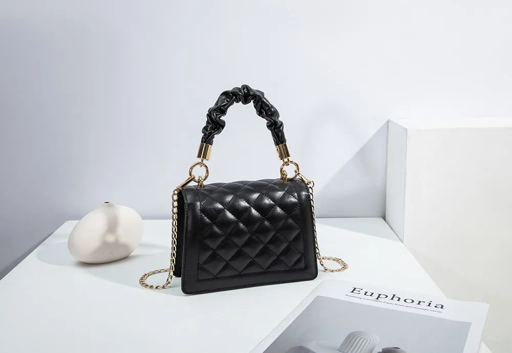 Baliya Diamond Pattern Pleated Handle Chain Bag Fashionable Metal Buckle Handbag