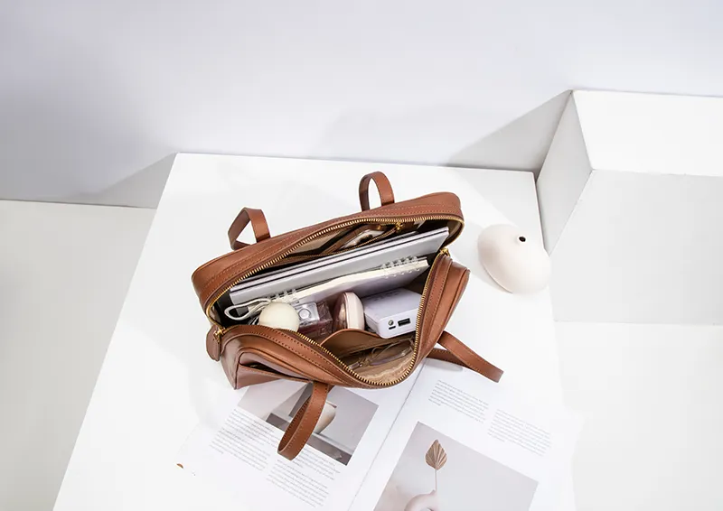 Genuine Leather Clutch Handbag for Women Ladies Rfid Clutch Purse With Wrislet Double-Zippered Crossbody Sling Bag for Women