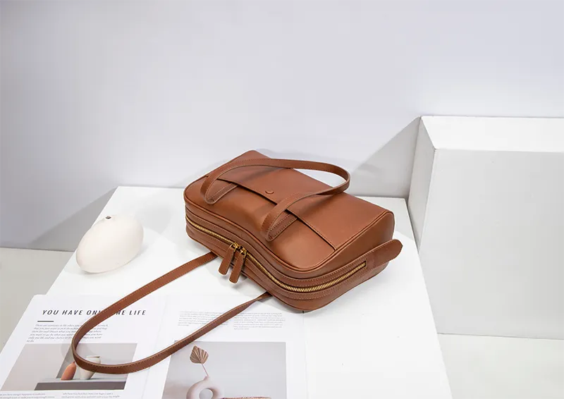 Genuine Leather Clutch Handbag for Women Ladies Rfid Clutch Purse With Wrislet Double-Zippered Crossbody Sling Bag for Women
