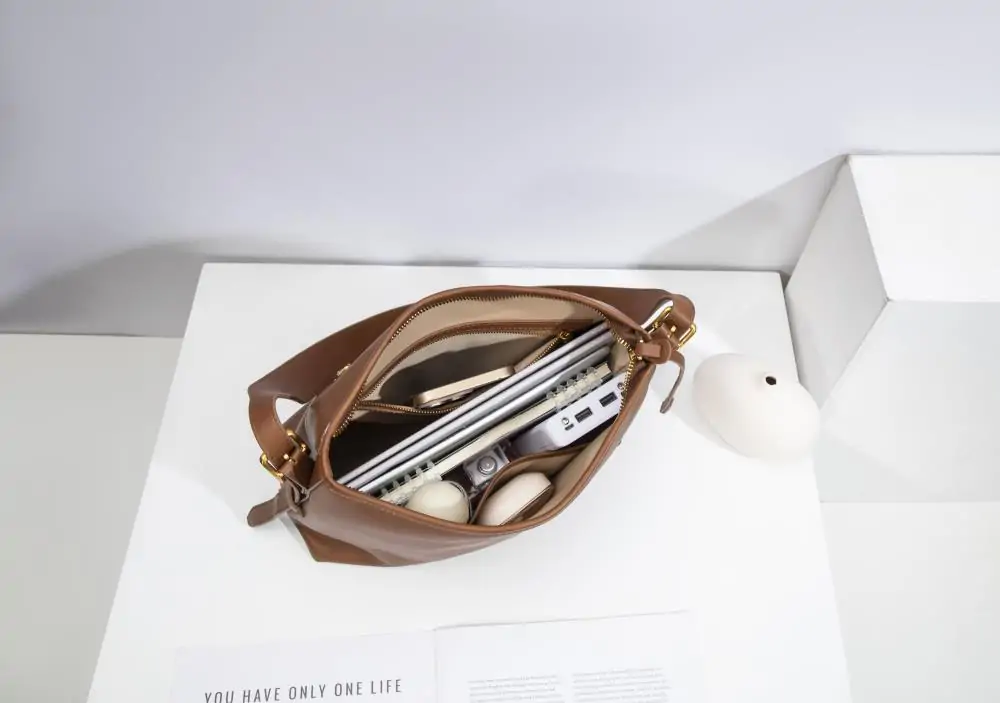OEM Crossbody Bag High-quality Retro shoulder Bag Fashionable Handbag Genuine Leather Women's Bag