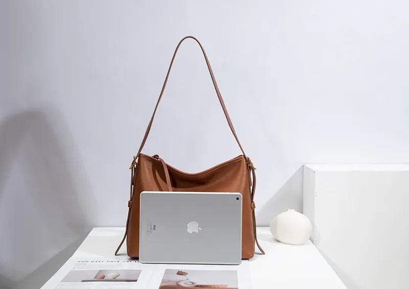 OEM Crossbody Bag High-quality Retro shoulder Bag Fashionable Handbag Genuine Leather Women's Bag