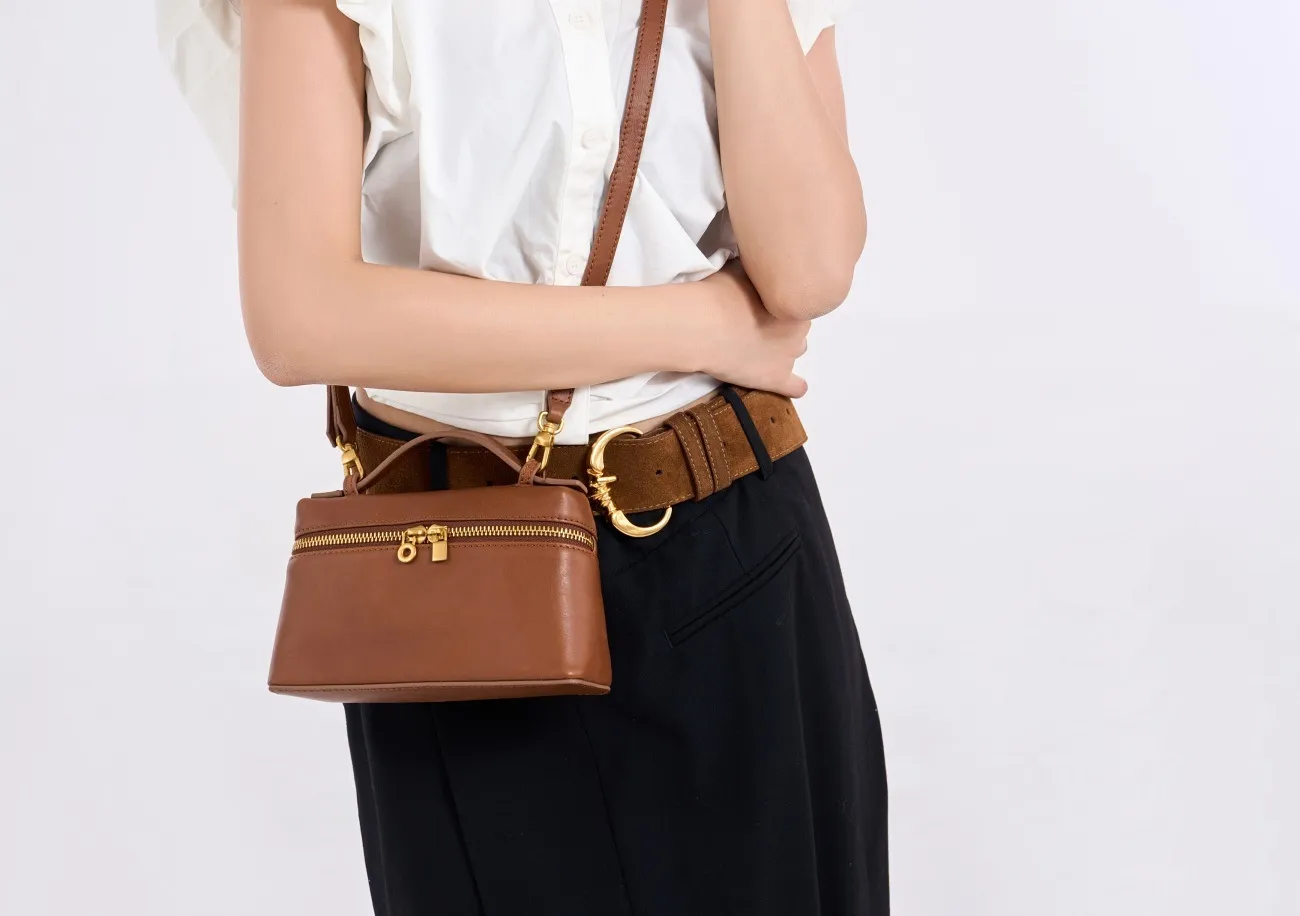 Custom Logo Quilted Genuine Leather Ladies Handbag Fashionable Women's Shoulder Bag with Zipper Closure Bolso De Mujer