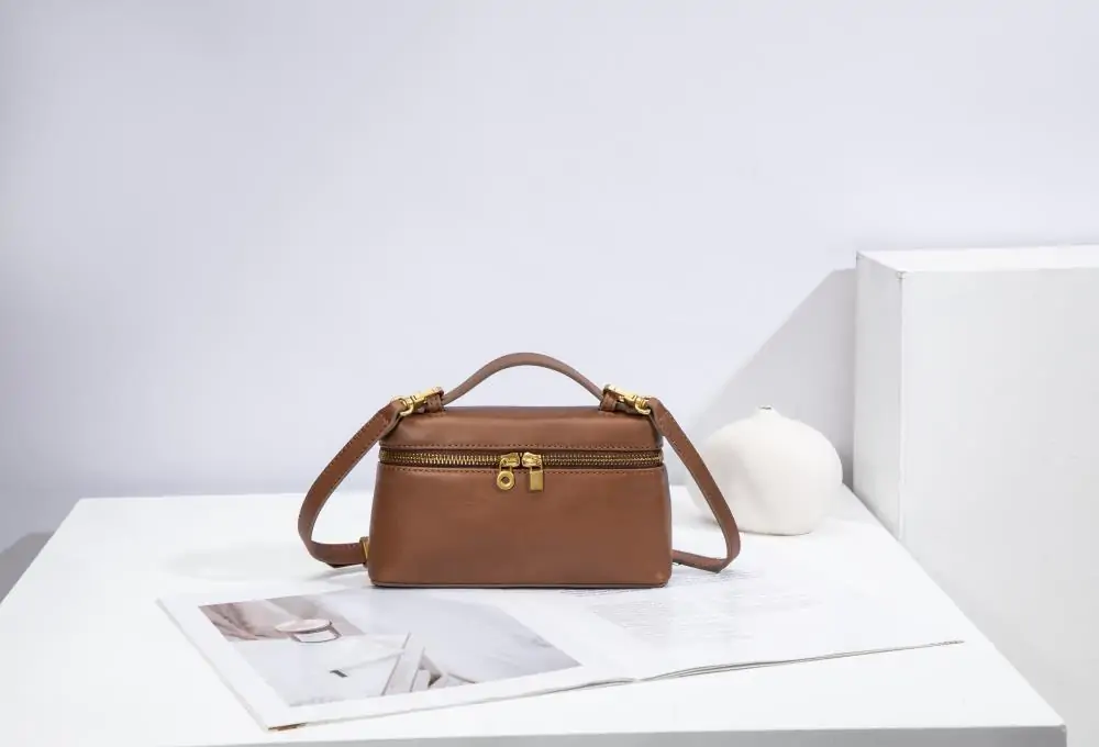 Custom Logo Quilted Genuine Leather Ladies Handbag Fashionable Women's Shoulder Bag with Zipper Closure Bolso De Mujer