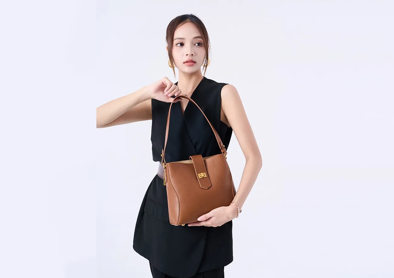Women's Genuine Leather Tote Bag New Fashion High-End Niche Design Handbag for Autumn
