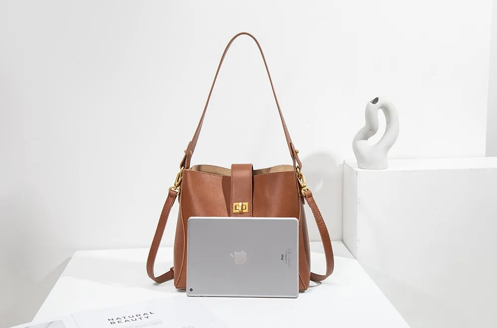 Women's Genuine Leather Tote Bag New Fashion High-End Niche Design Handbag for Autumn