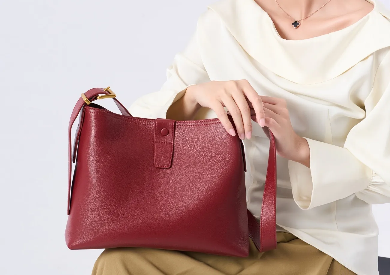 Women's Summer Fashion Crocodile Snake Print Leather Crossbody Tote Bag Large Capacity Single Shoulder Handbag Logo Girls