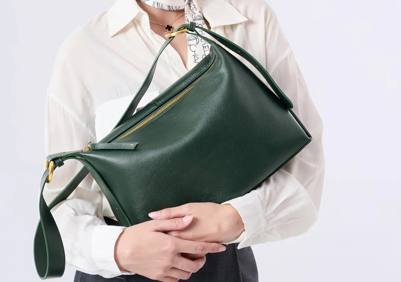 Hot Sale New Arrival Custom Women's Genuine Leather Shoulder Bag Big Capacity Waterproof Portable Handbags Tote Bag