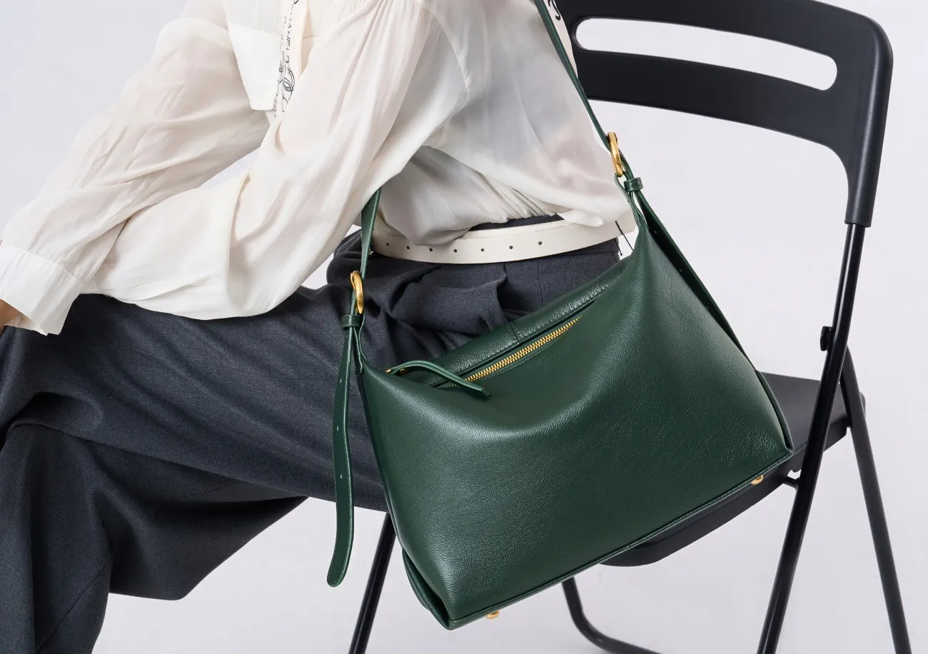 Hot Sale New Arrival Custom Women's Genuine Leather Shoulder Bag Big Capacity Waterproof Portable Handbags Tote Bag