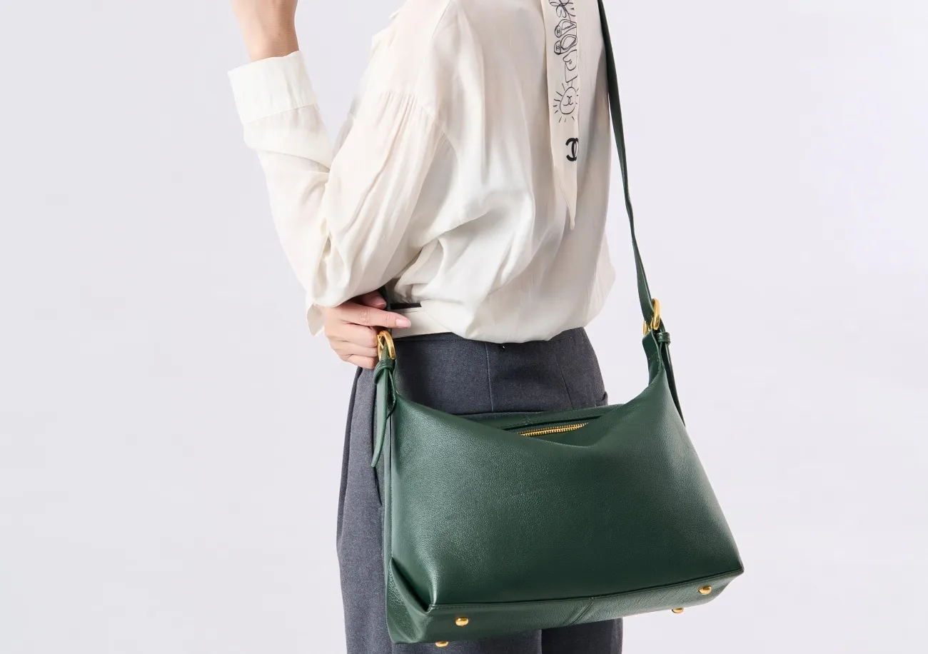 Hot Sale New Arrival Custom Women's Genuine Leather Shoulder Bag Big Capacity Waterproof Portable Handbags Tote Bag