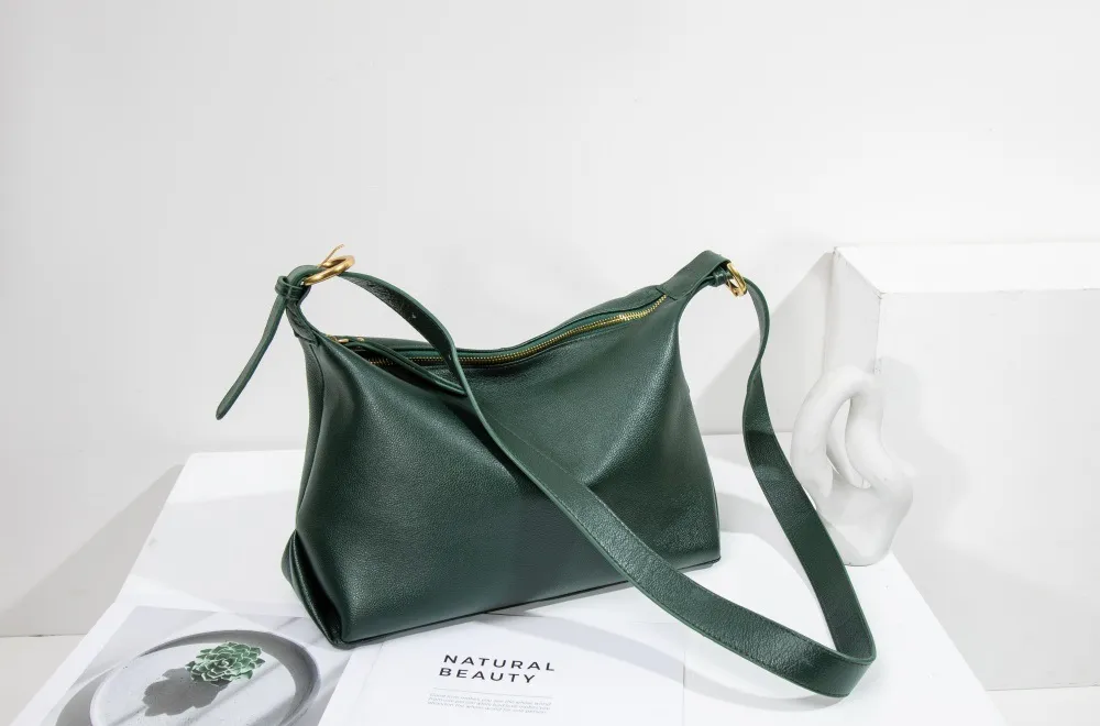 Hot Sale New Arrival Custom Women's Genuine Leather Shoulder Bag Big Capacity Waterproof Portable Handbags Tote Bag