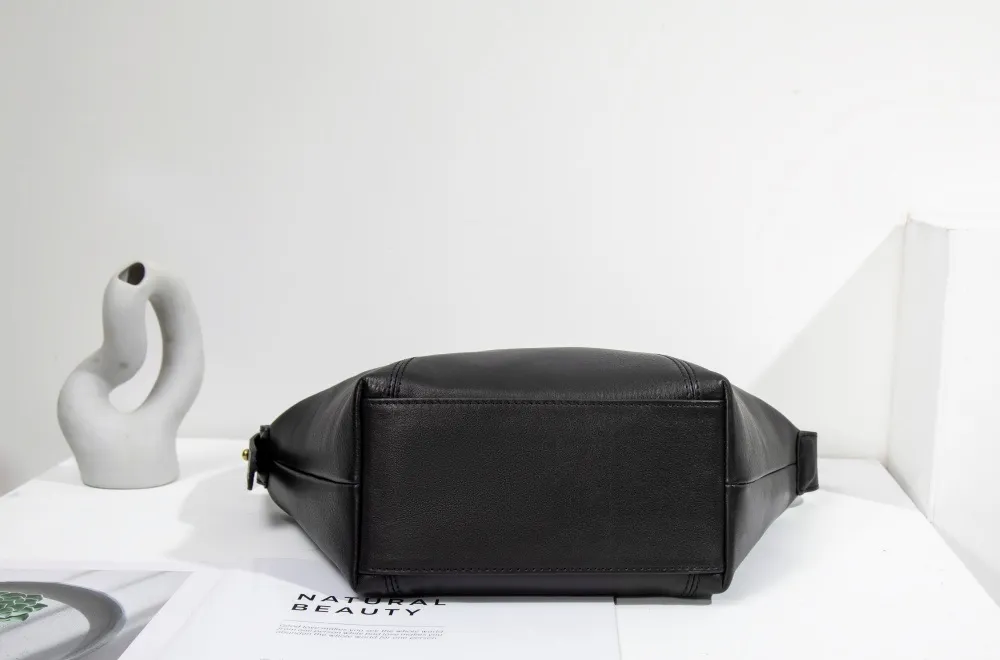 Women's Handbag Wholesale Bag High Quality American Trend Genuine Leather Woven Casual Travelling Shoulder Handbag Fashion Braided Bag