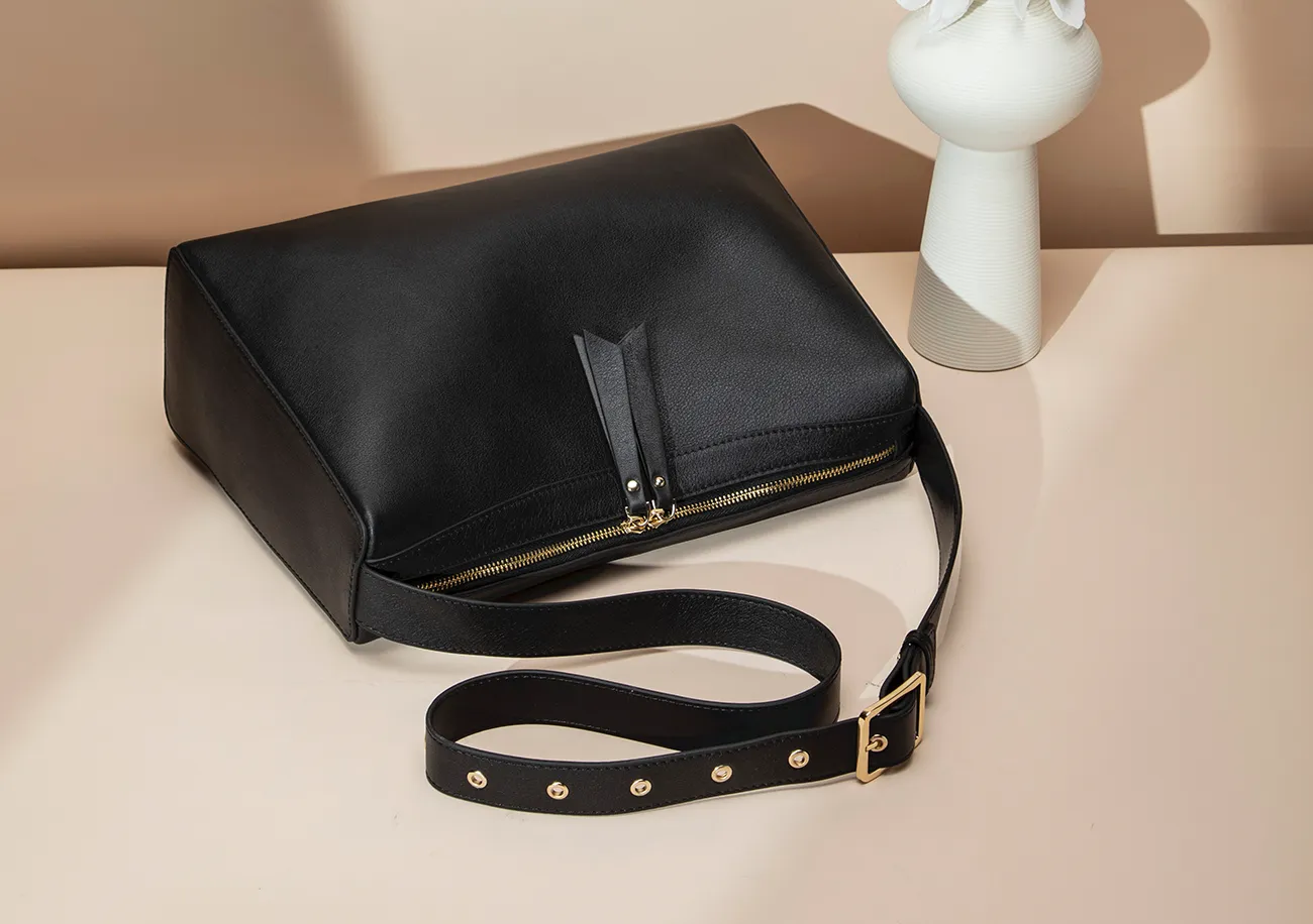 BALIYA Women's Top Grain Leather Crossbody Shoulder Bag, Minimalist Spacious Handbag for Daily Use