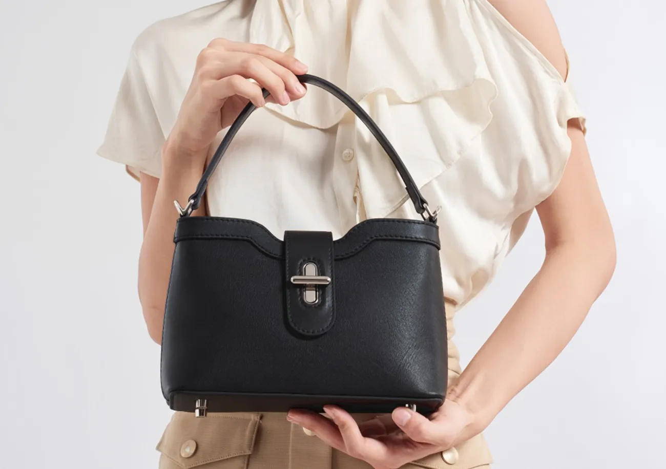 BALIYA Women's Top-Grain Leather Handbag with Metal Buckle, Elegant Minimalist Shoulder Crossbody Bag